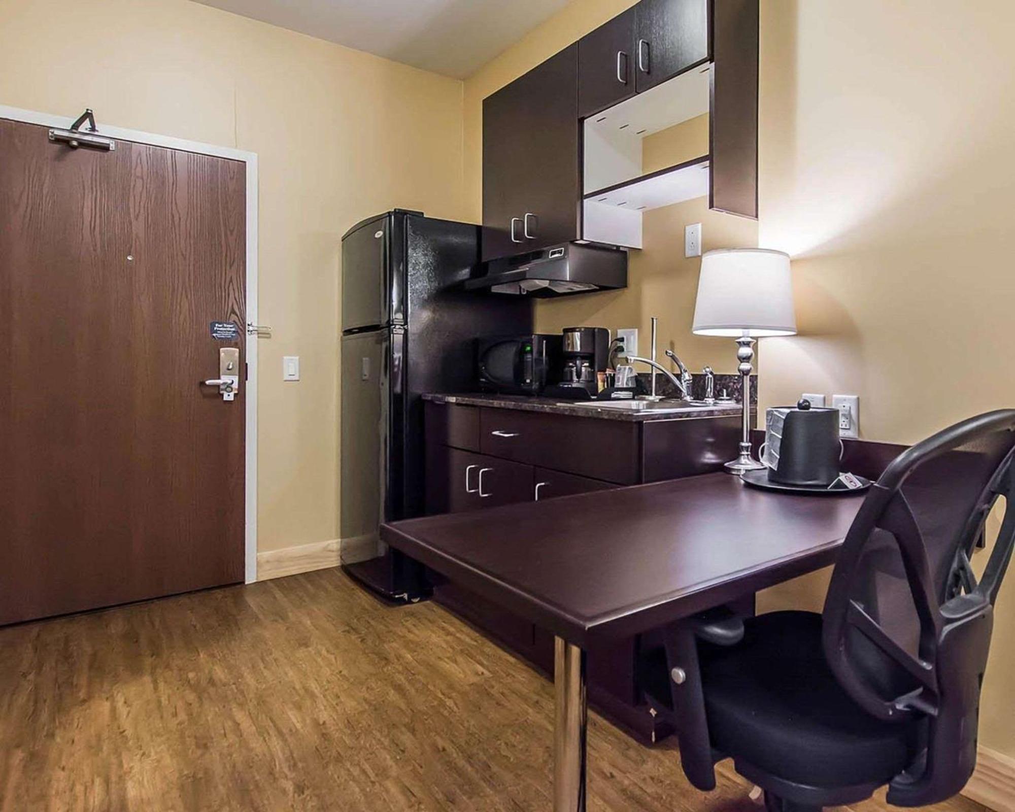 Quality 2* Moncton