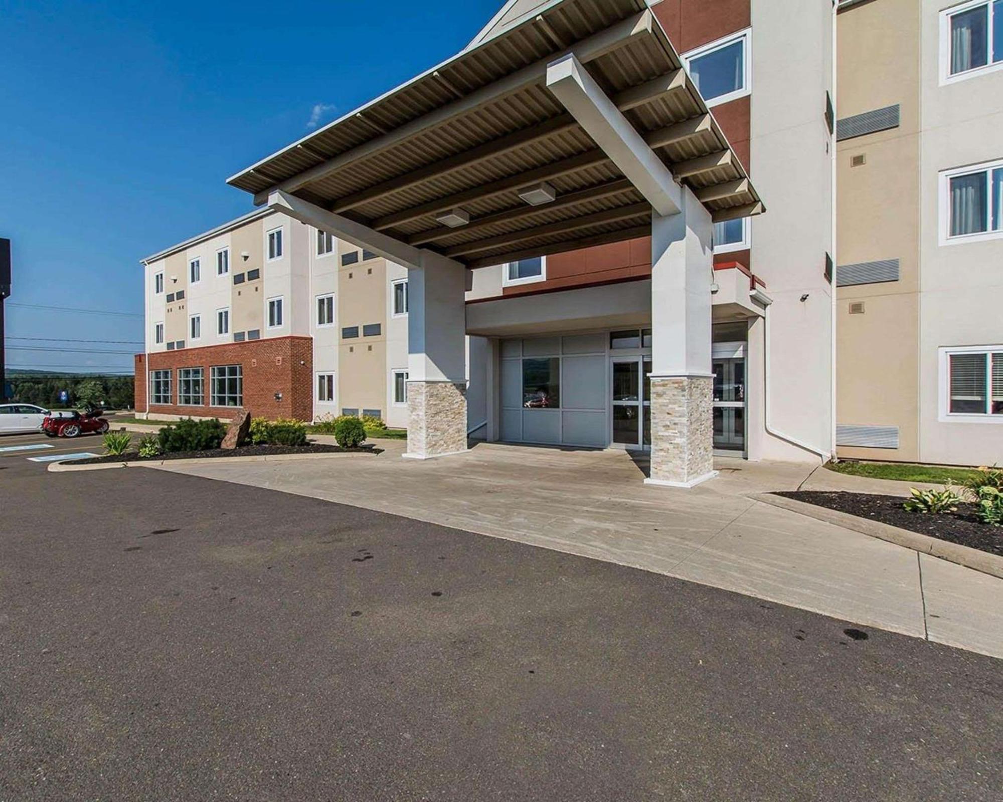 Quality Inn 2*